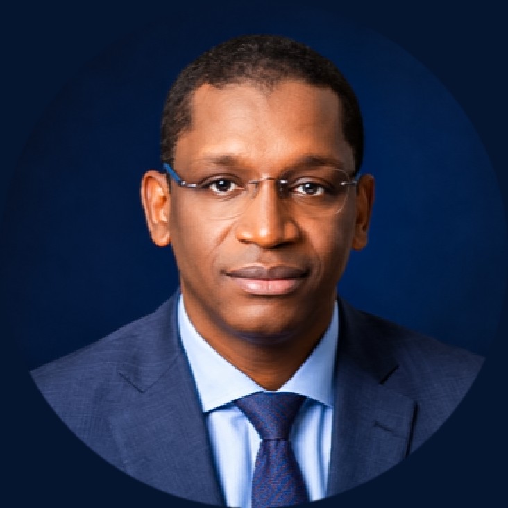 Portrait du Directeur général du secteur financier